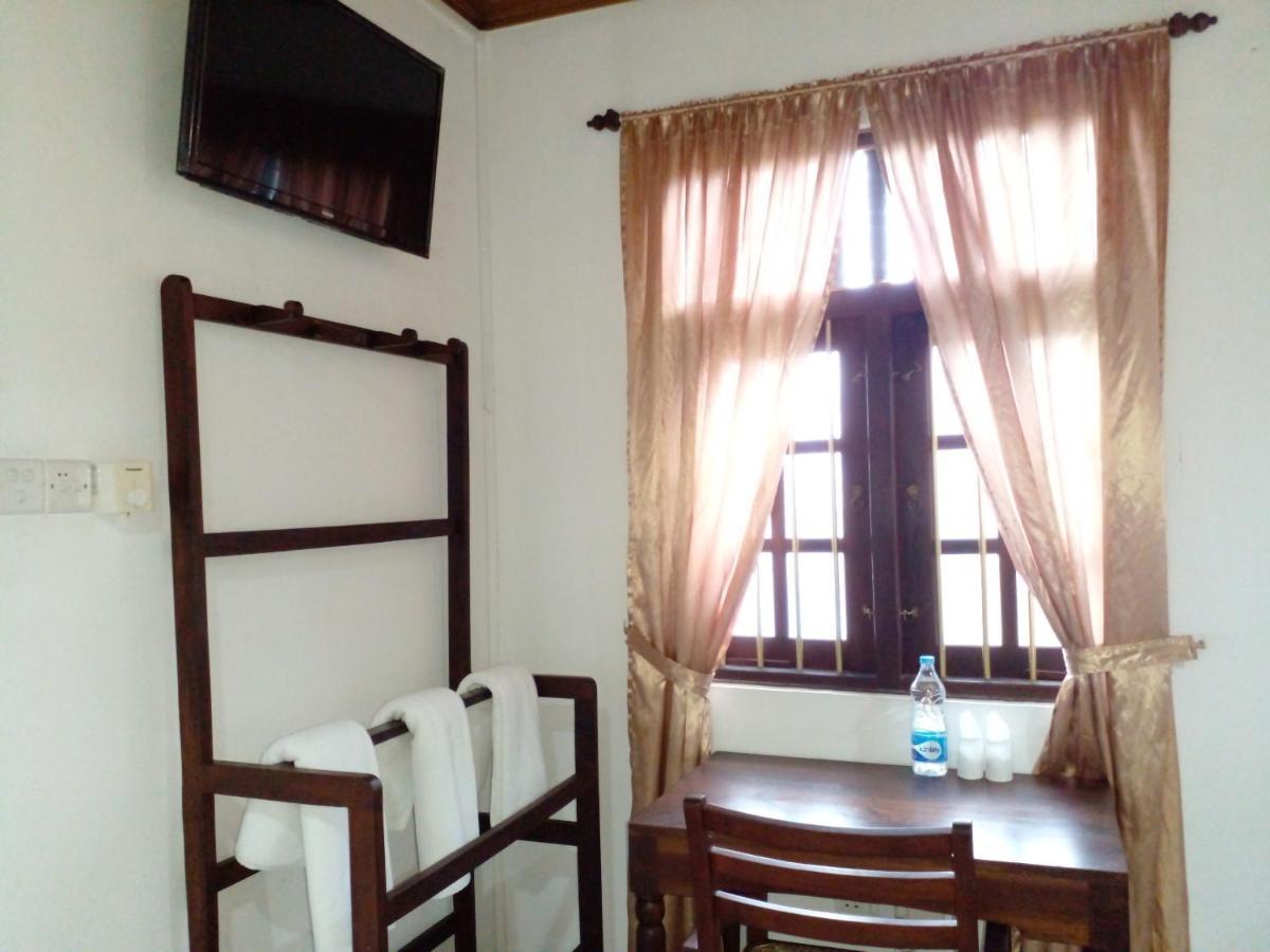 Muduna Walawwa Resort Kandy Kültér fotó