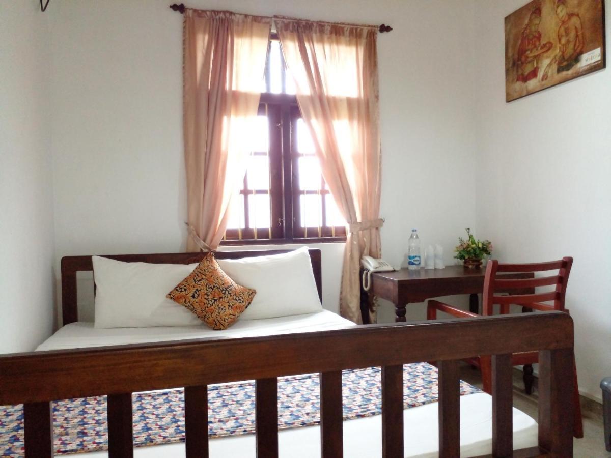 Muduna Walawwa Resort Kandy Kültér fotó