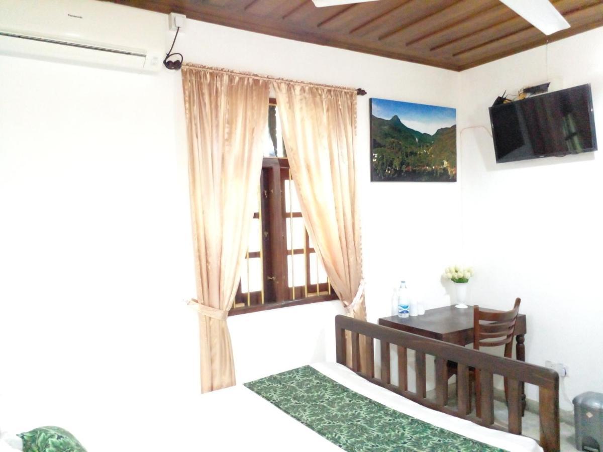 Muduna Walawwa Resort Kandy Kültér fotó