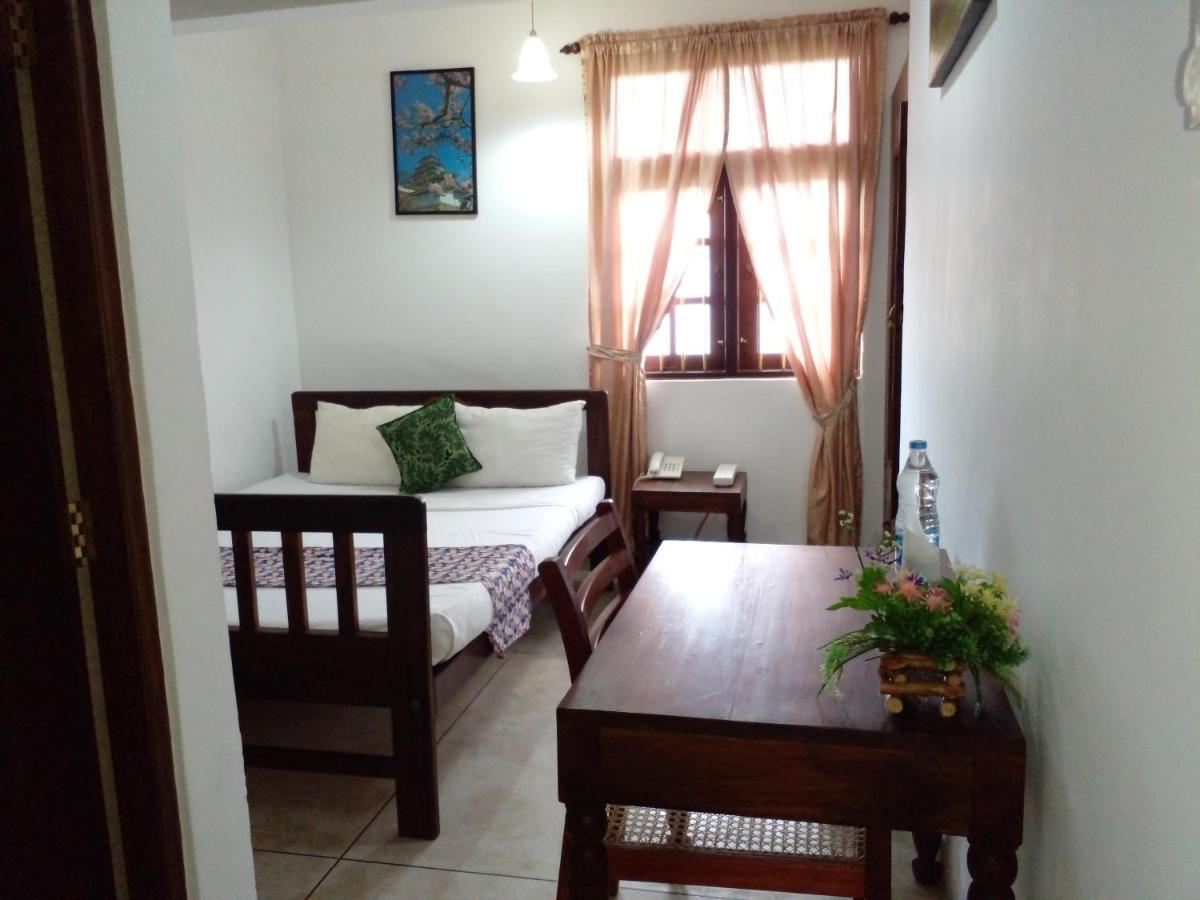 Muduna Walawwa Resort Kandy Kültér fotó