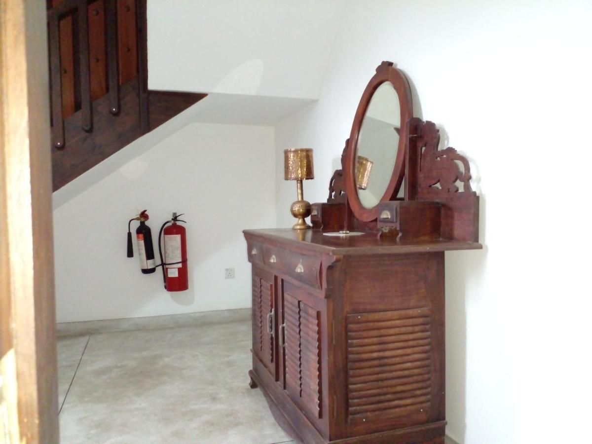 Muduna Walawwa Resort Kandy Kültér fotó