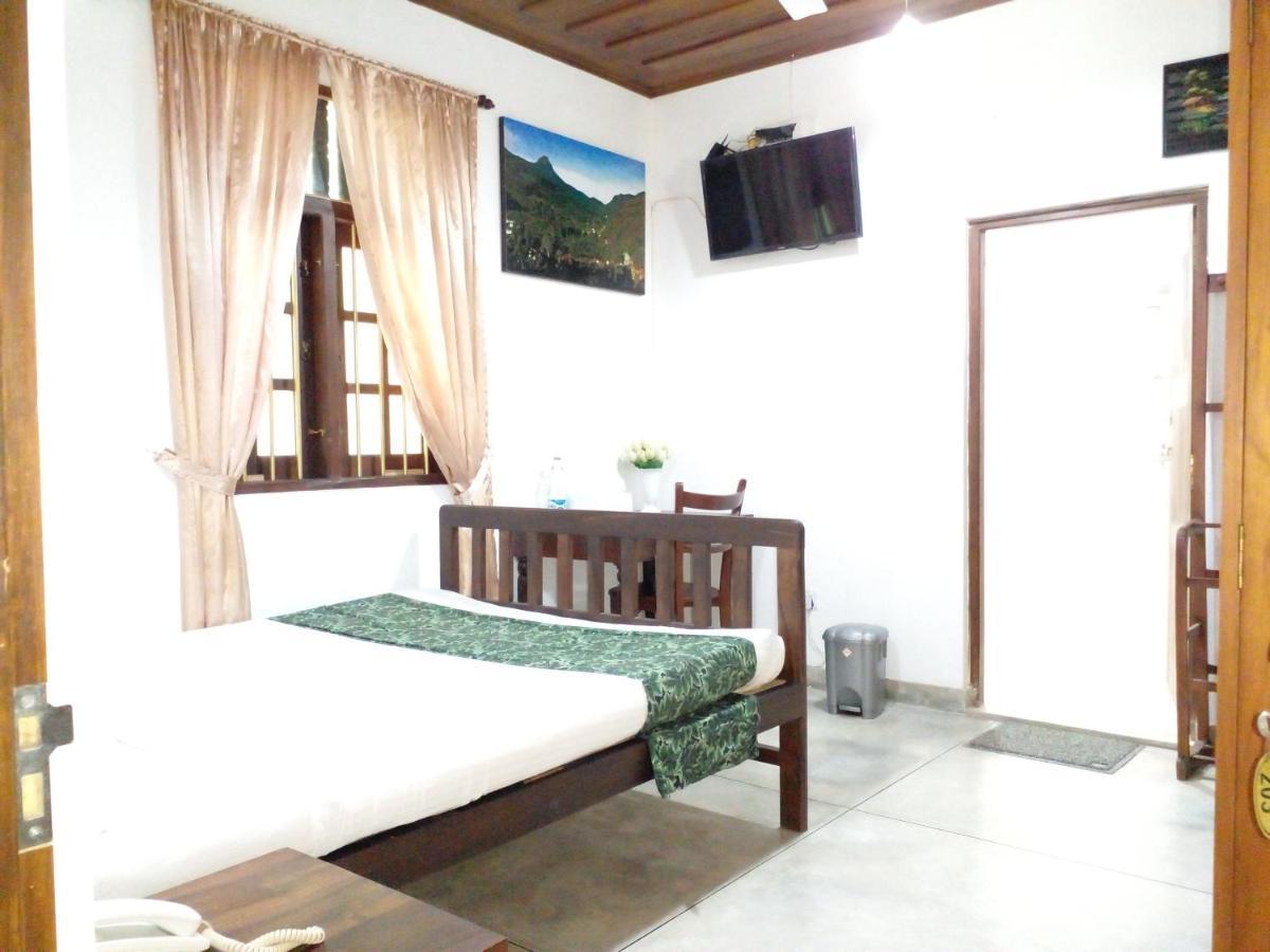 Muduna Walawwa Resort Kandy Kültér fotó