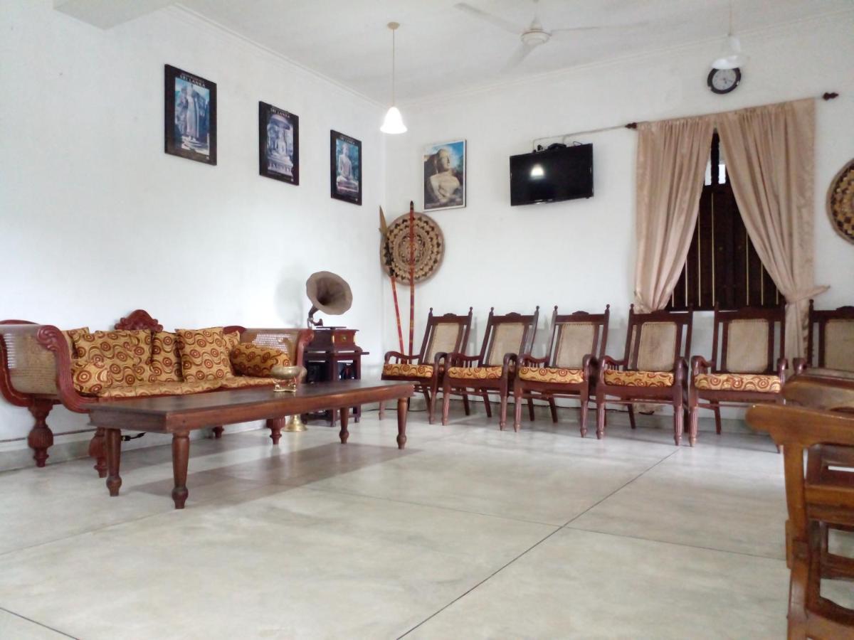 Muduna Walawwa Resort Kandy Kültér fotó