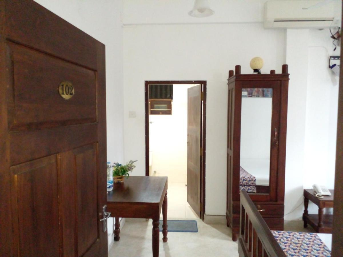Muduna Walawwa Resort Kandy Kültér fotó