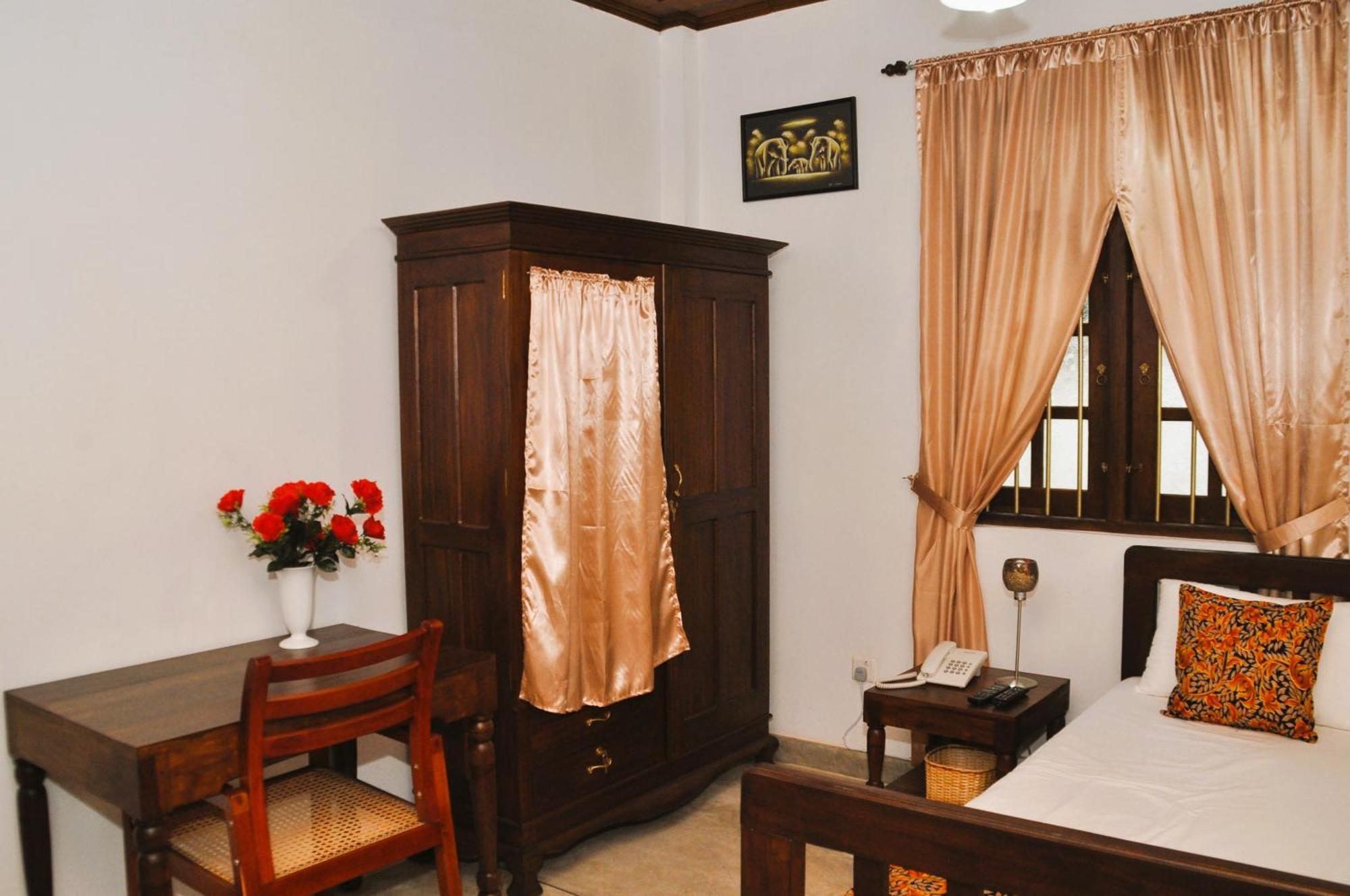 Muduna Walawwa Resort Kandy Kültér fotó